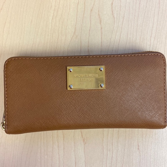 Michael Kors Handbags - Michael Kors Wallet